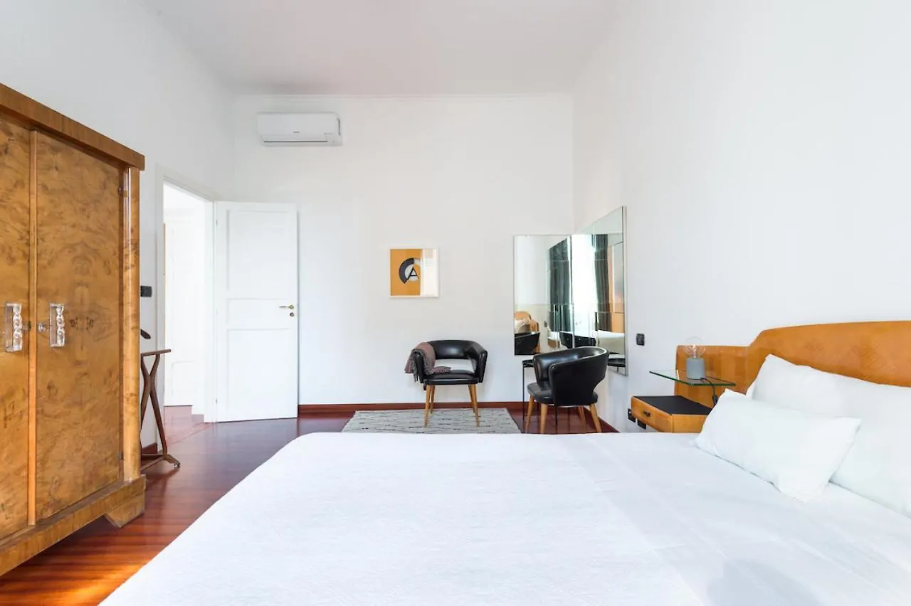Trastevere Glorioso Wood 2 Bedrooms Apartment Rome