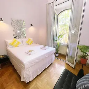 Apartment City Center, Rom