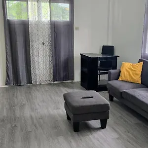 Amiah's - Spacious Two Bedroom In St George Apartment St. George's