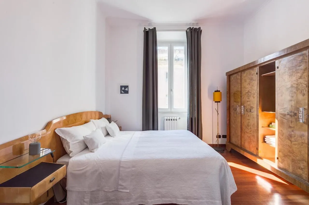 Trastevere Glorioso Wood 2 Bedrooms Apartment Rome