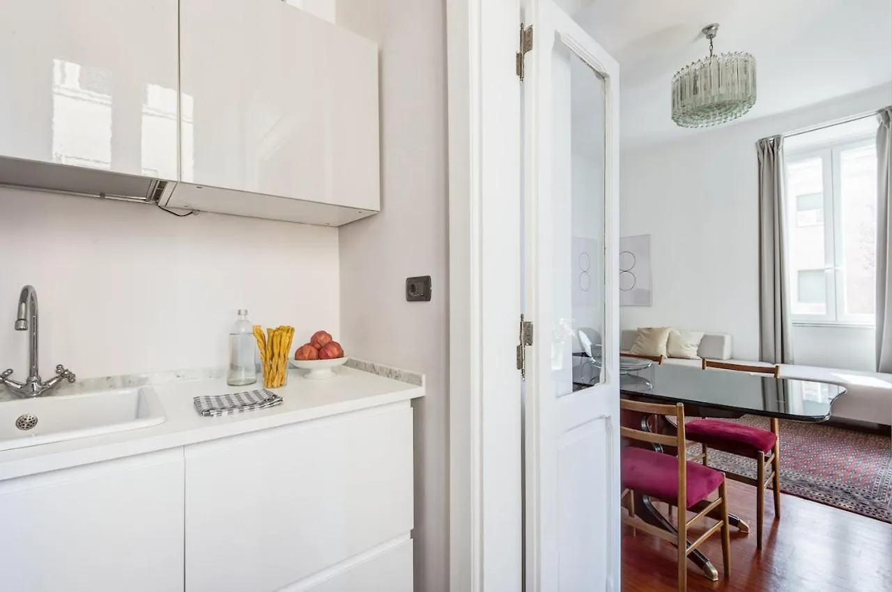 Trastevere Glorioso Wood 2 Bedrooms Apartment Rome
