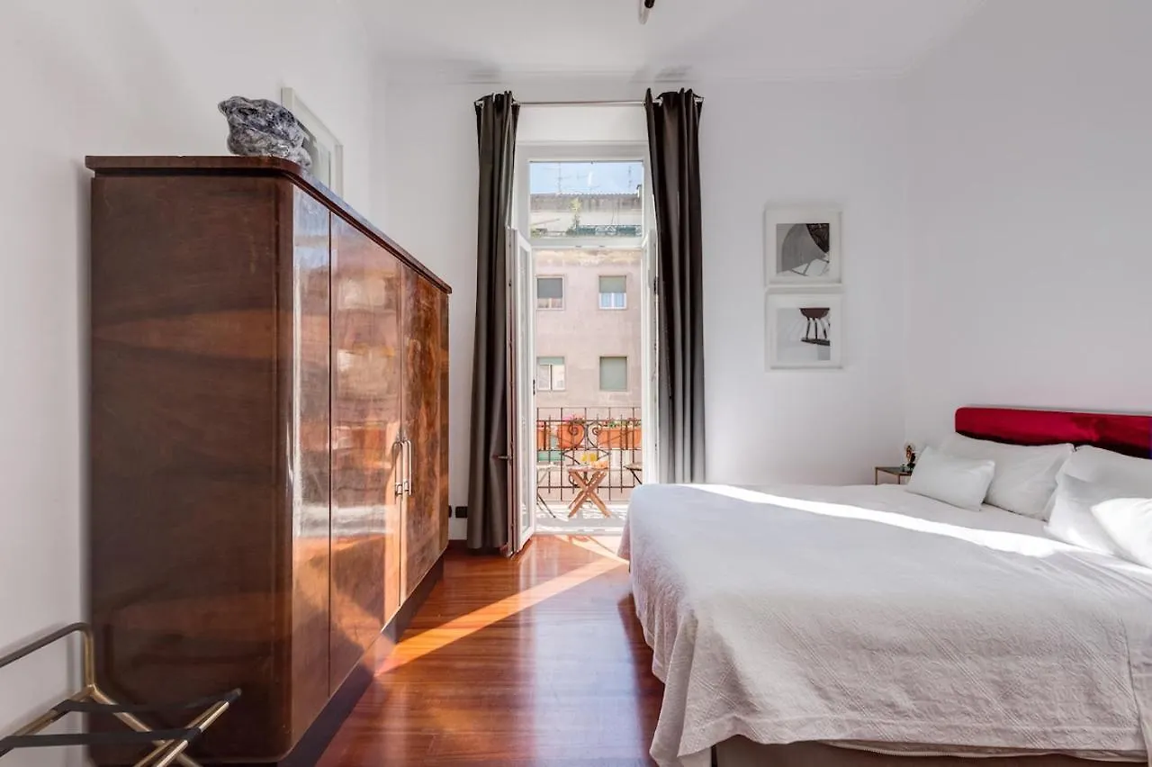 Trastevere Glorioso Wood 2 Bedrooms Apartment Rome
