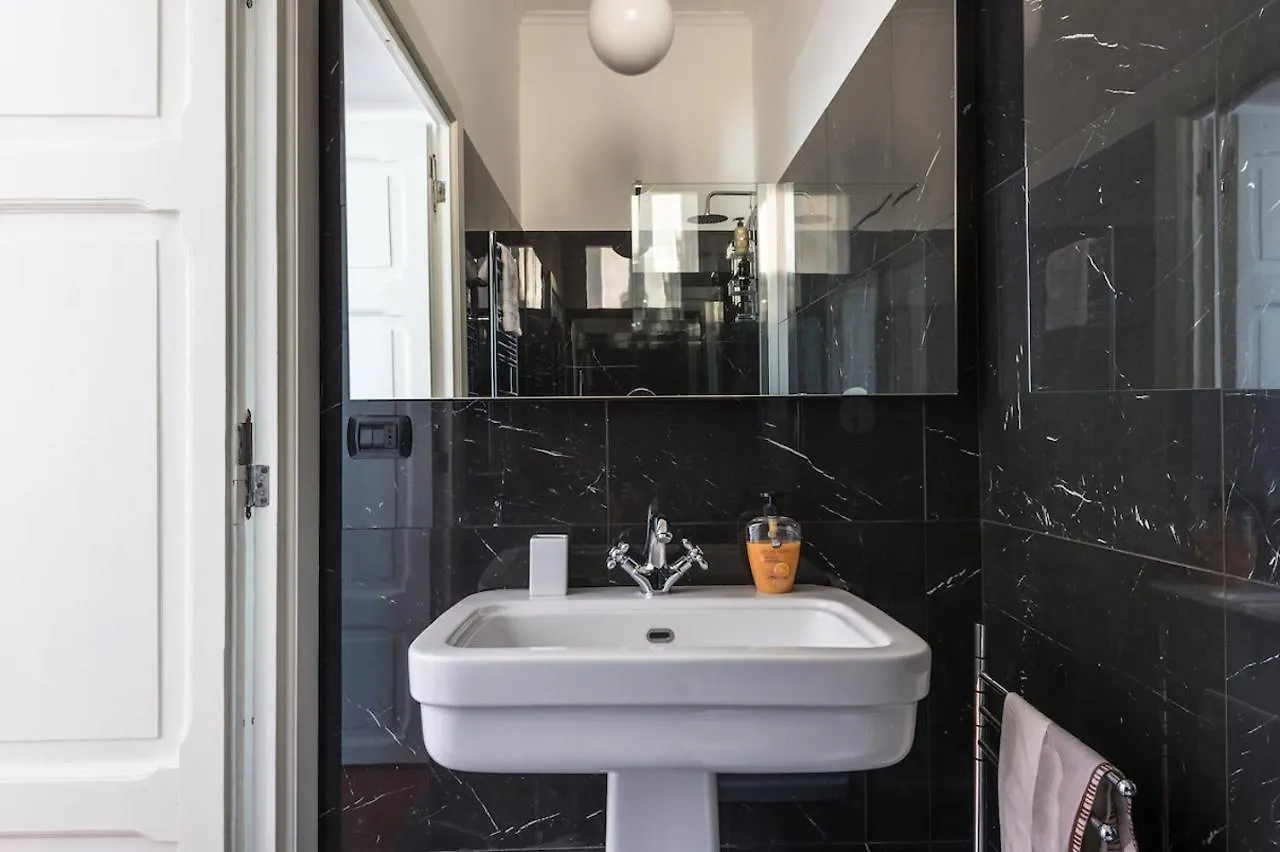 Trastevere Glorioso Wood 2 Bedrooms Apartment Rome