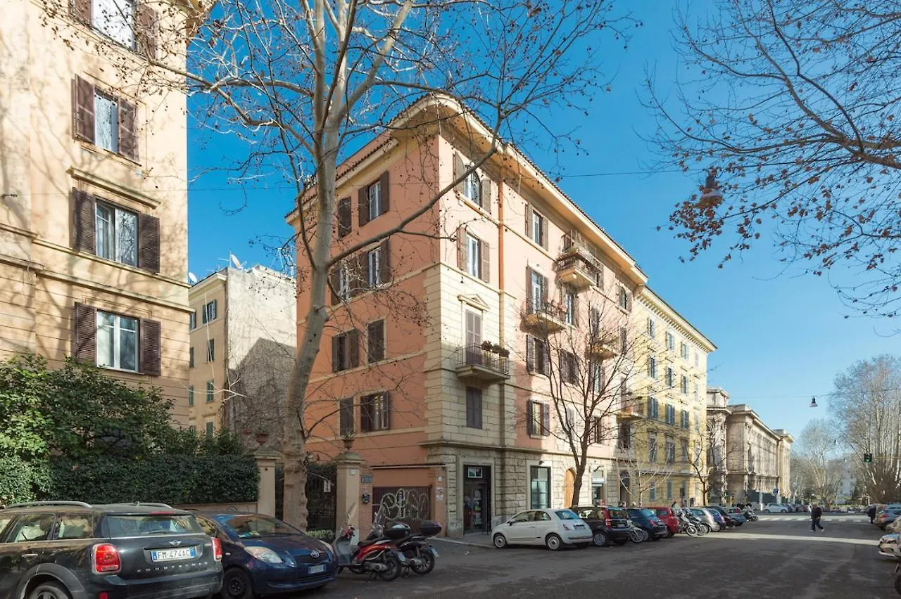 Trastevere Glorioso Wood 2 Bedrooms Apartment Rome